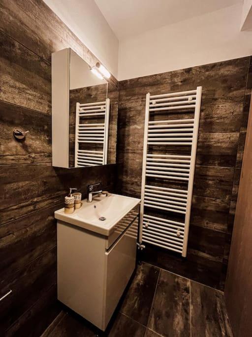 Escala Luxury Loft 2 In The Center &Free Parking Apartment Volos Exterior photo